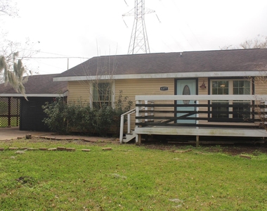 6377 County Road 659 - Photo Thumbnail 2