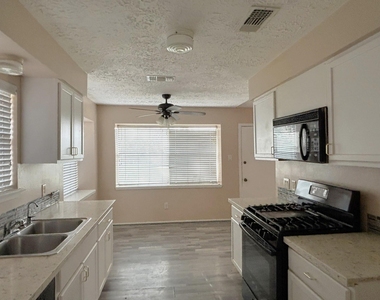 17323 Camberwell Green Lane - Photo Thumbnail 7