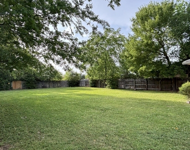 17323 Camberwell Green Lane - Photo Thumbnail 18