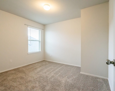 16856 Pink Wintergreen Drive - Photo Thumbnail 24