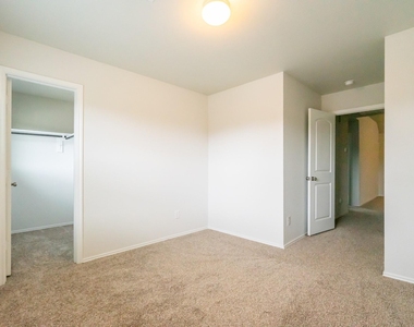 16856 Pink Wintergreen Drive - Photo Thumbnail 23