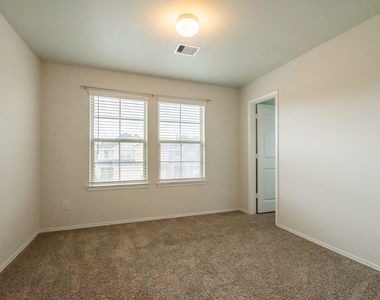16856 Pink Wintergreen Drive - Photo Thumbnail 22