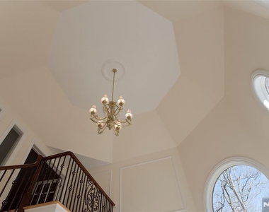 673 Glendale - Photo Thumbnail 11