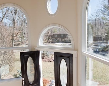 673 Glendale - Photo Thumbnail 13