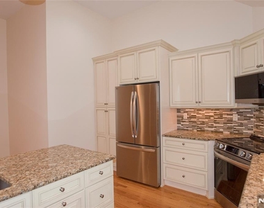 673 Glendale - Photo Thumbnail 4