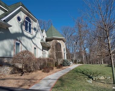 673 Glendale - Photo Thumbnail 1