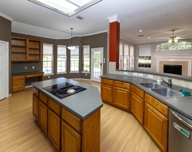 2435 Thorndon Park Court - Photo Thumbnail 13