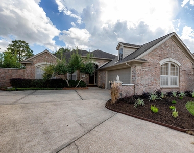 2435 Thorndon Park Court - Photo Thumbnail 1