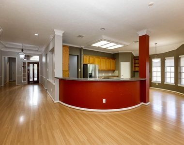 2435 Thorndon Park Court - Photo Thumbnail 17