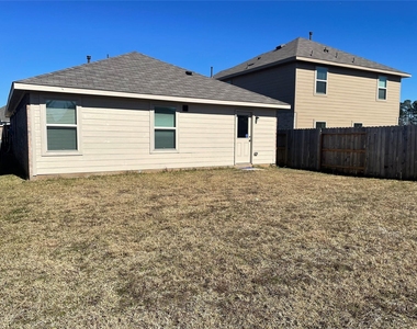 221 Crystal Bay Ln - Photo Thumbnail 16