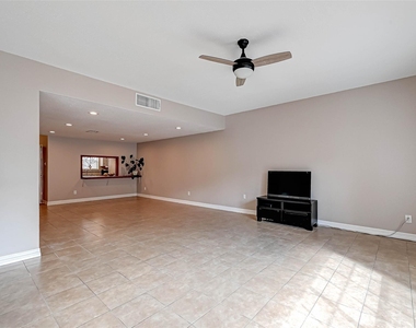 2232 S Piney Point Road - Photo Thumbnail 6