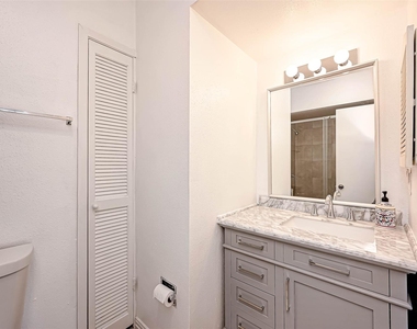 2232 S Piney Point Road - Photo Thumbnail 20
