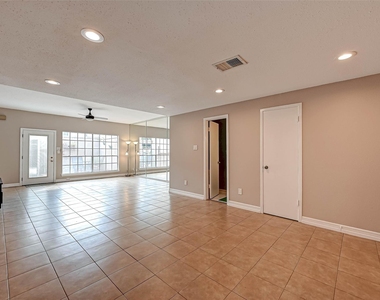 2232 S Piney Point Road - Photo Thumbnail 3