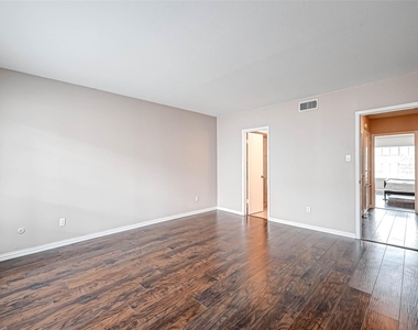 2232 S Piney Point Road - Photo Thumbnail 18