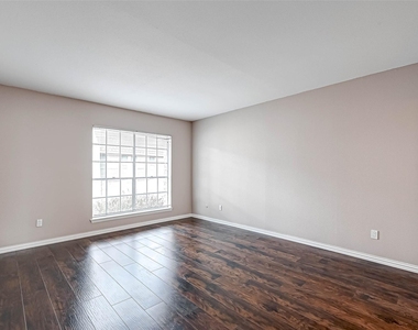 2232 S Piney Point Road - Photo Thumbnail 17