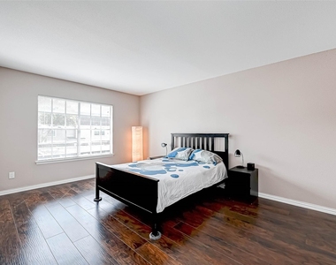 2232 S Piney Point Road - Photo Thumbnail 22