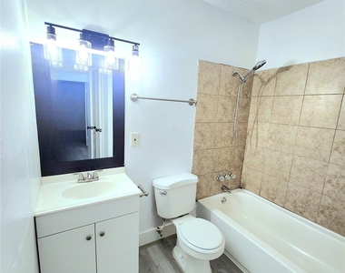 6824 W Fuqua Drive - Photo Thumbnail 16