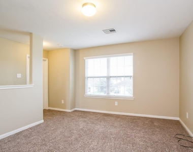 1023 Doubletree Glen Drive - Photo Thumbnail 7