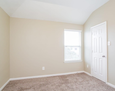 1023 Doubletree Glen Drive - Photo Thumbnail 10