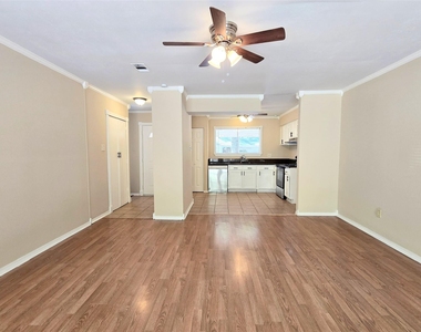 2602 N Red Cedar Circle - Photo Thumbnail 7
