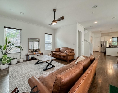 2 Hermann Park Court - Photo Thumbnail 17
