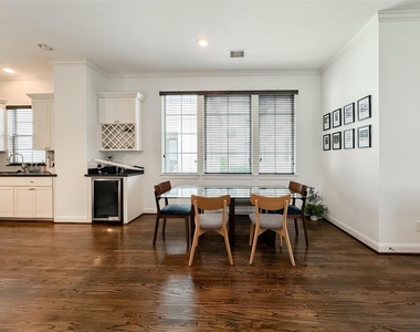 2 Hermann Park Court - Photo Thumbnail 11