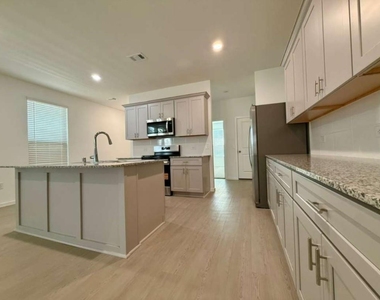15349 Dapple Bluff Lane - Photo Thumbnail 5