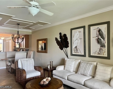 9509 Avellino Way - Photo Thumbnail 14