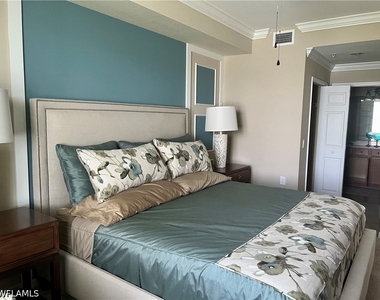9509 Avellino Way - Photo Thumbnail 25
