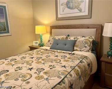 9509 Avellino Way - Photo Thumbnail 30