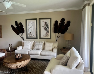 9509 Avellino Way - Photo Thumbnail 16