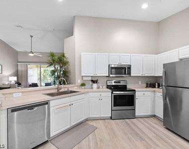 10135 Colonial Country Club Boulevard - Photo Thumbnail 3