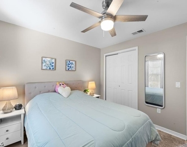 10135 Colonial Country Club Boulevard - Photo Thumbnail 14