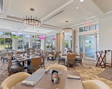 10135 Colonial Country Club Boulevard - Photo Thumbnail 34