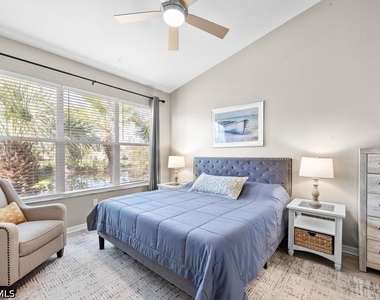 10135 Colonial Country Club Boulevard - Photo Thumbnail 16