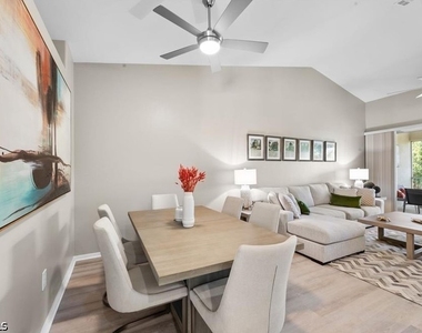 10135 Colonial Country Club Boulevard - Photo Thumbnail 9