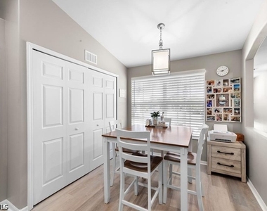10135 Colonial Country Club Boulevard - Photo Thumbnail 5