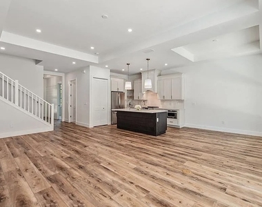 7968 Cordoba Place - Photo Thumbnail 8