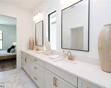 7968 Cordoba Place - Photo Thumbnail 25
