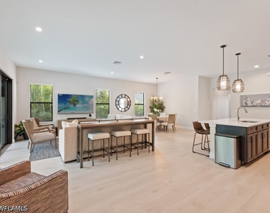 837 99th Avenue N - Photo Thumbnail 9