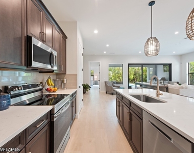 837 99th Avenue N - Photo Thumbnail 13
