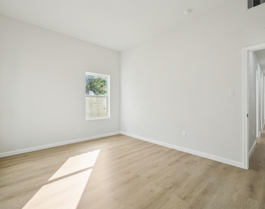 422 New Hampshire Street - Photo Thumbnail 14