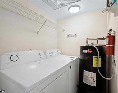 286 4th Street S - Photo Thumbnail 18
