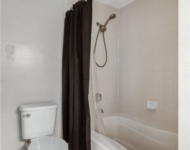 1105 Reserve Court - Photo Thumbnail 18