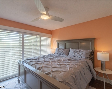 1215 Edington Place - Photo Thumbnail 12