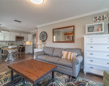 1215 Edington Place - Photo Thumbnail 3