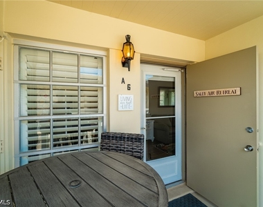 1215 Edington Place - Photo Thumbnail 15