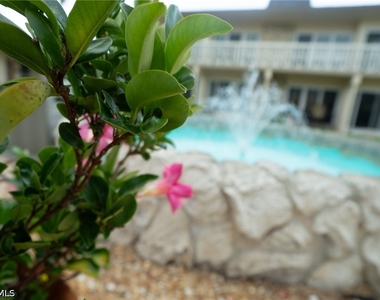 1215 Edington Place - Photo Thumbnail 18