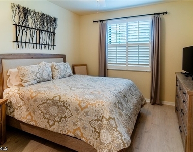9826 Giaveno Circle - Photo Thumbnail 12