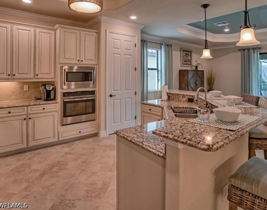 2850 Aviamar Circle - Photo Thumbnail 8